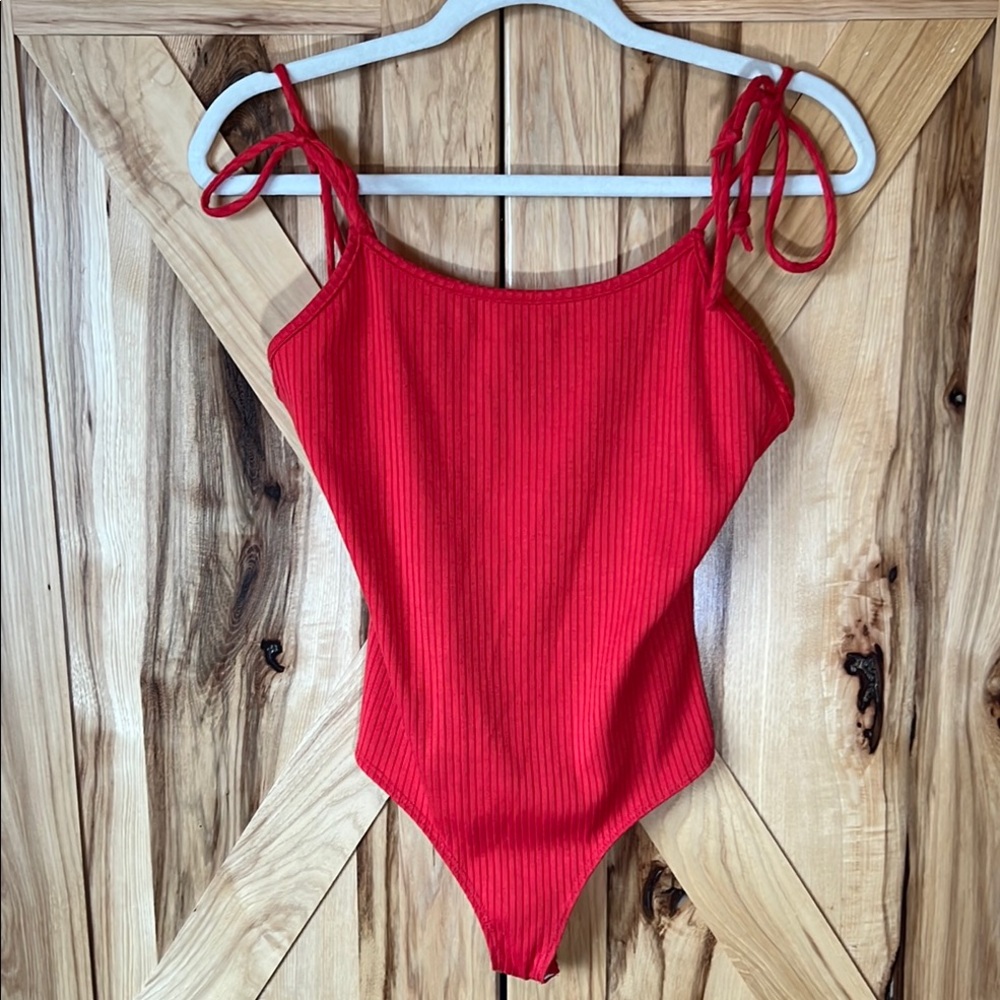 SALE 🎉 Women’s Red Bodysuit
